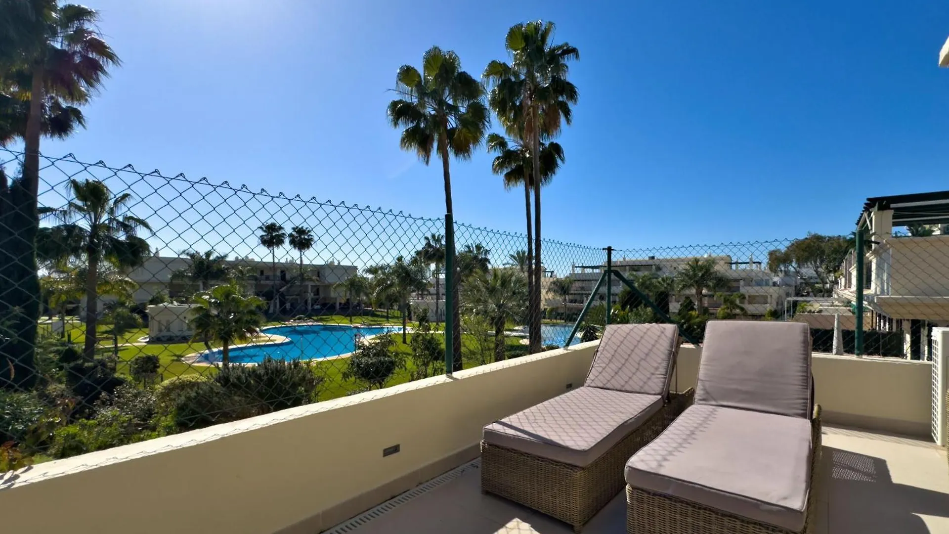 Apartment In Puerto Banus Lorcrimar V 马尔韦利亚