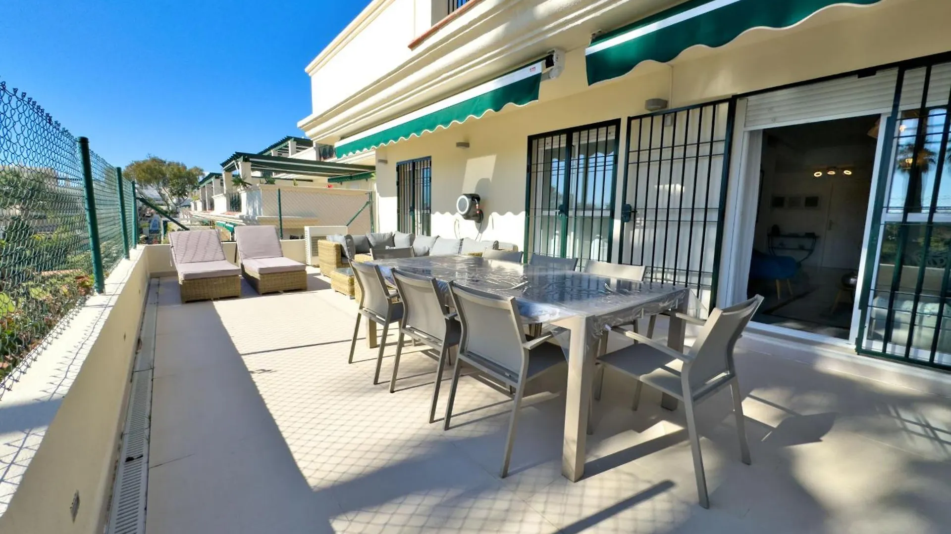 Apartment In Puerto Banus Lorcrimar V Marbella